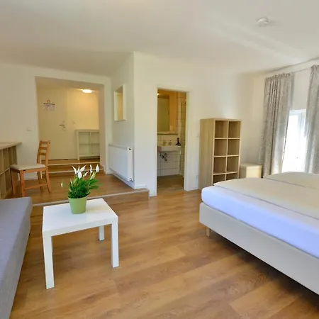 酒店 Garni Gambrinus