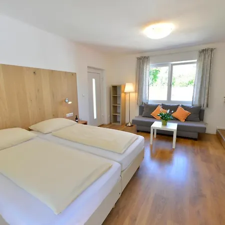 Garni Gambrinus 3*