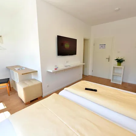 Garni Gambrinus 酒店 3*