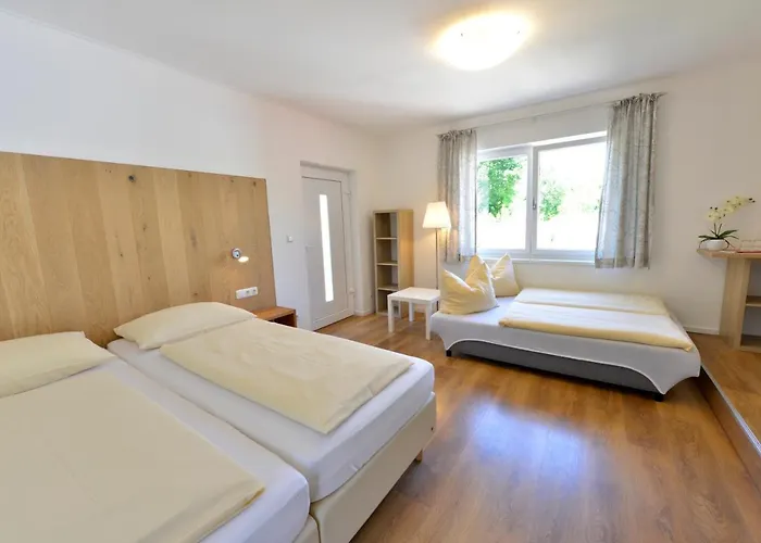 Hotel Garni Gambrinus 3*